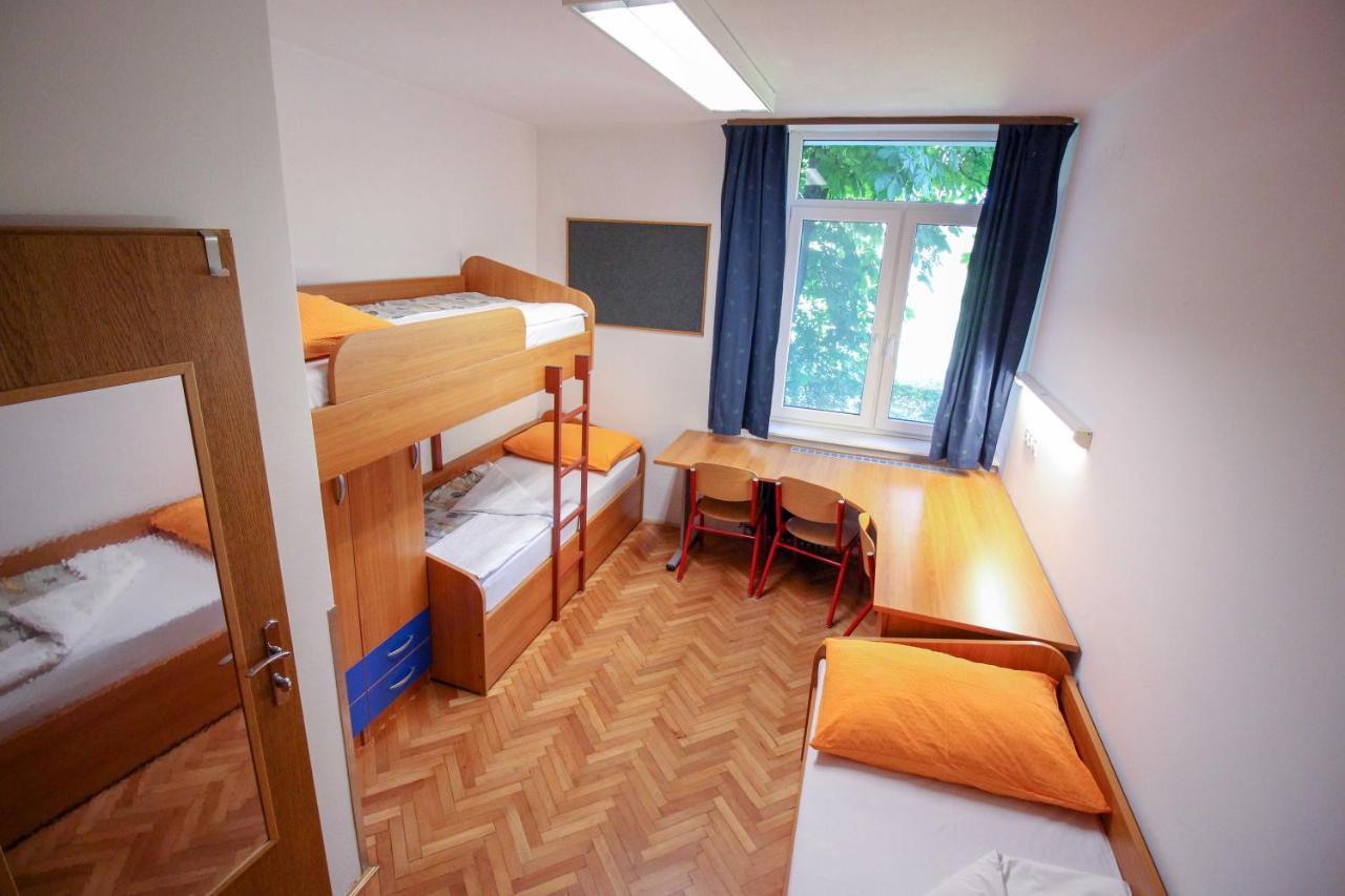 Dijaski Dom Bezigrad Ljubljana Hostel Ngoại thất bức ảnh