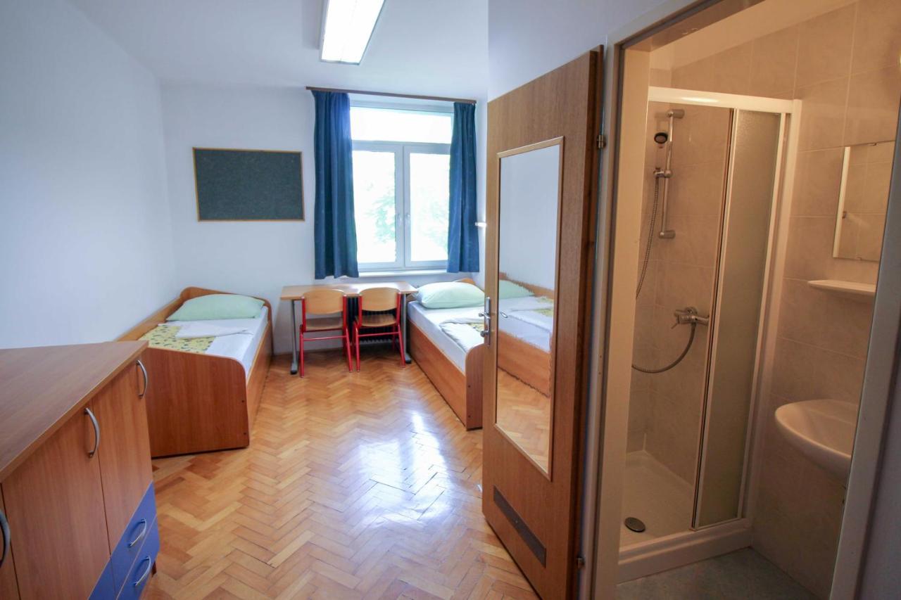 Dijaski Dom Bezigrad Ljubljana Hostel Ngoại thất bức ảnh